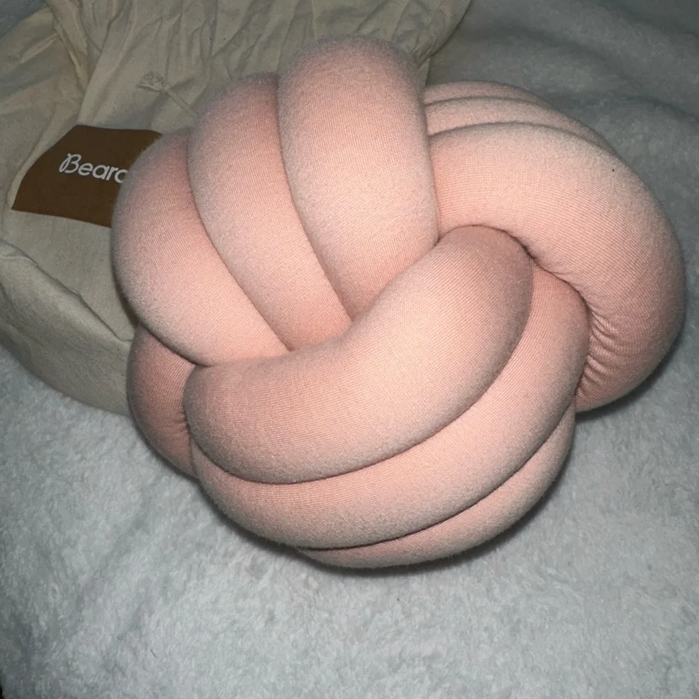 Bearaby Pink organic latex hand made Knot Pillow - evening rose - new